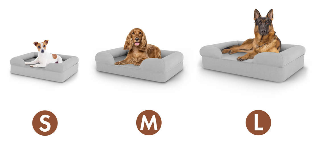 Små, medium og store Omlet hundesenge med støttekant med en hund i hver størrelse seng