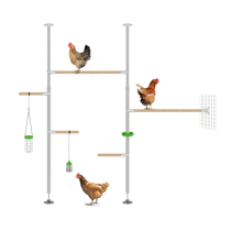 Underhold dine høns på et helt nyt niveau, og gør brug af hele den lodrette højde i din hønsegård med Omlet PoleTree hønsetræ.
