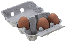 En æggebakke til seks æg med tre æg i