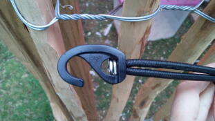 En Omlet bungee cord.