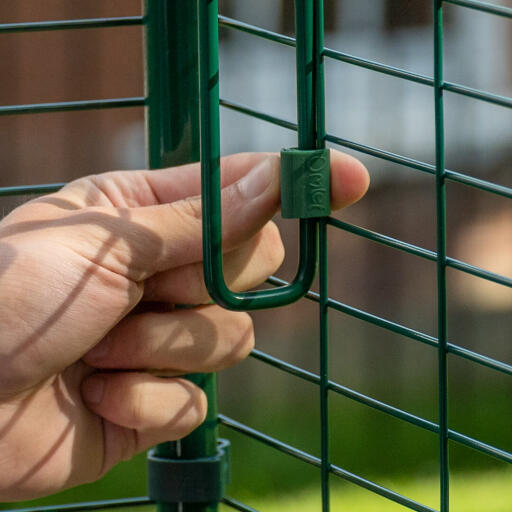 Stærk, vejrbestandig kattehylde i stål